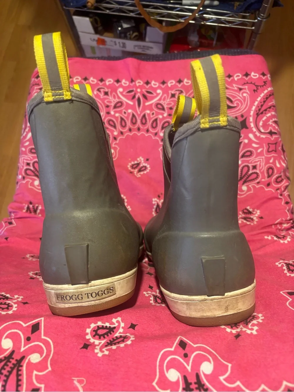 Frogs  Toggs waterproof short boot men’s size 9